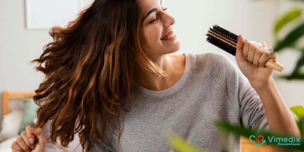 Spray Antiqueda Capilar: Minoxidil + Finasterida para Fios Mais Fortes e Volumosos  
